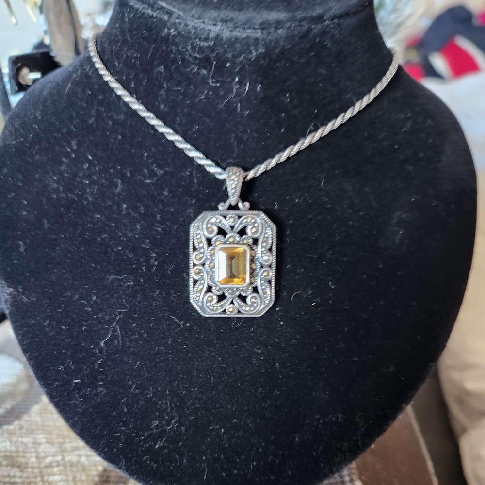 Women's 925 Antiqued Citrine Pendant on 925 Rope Chain